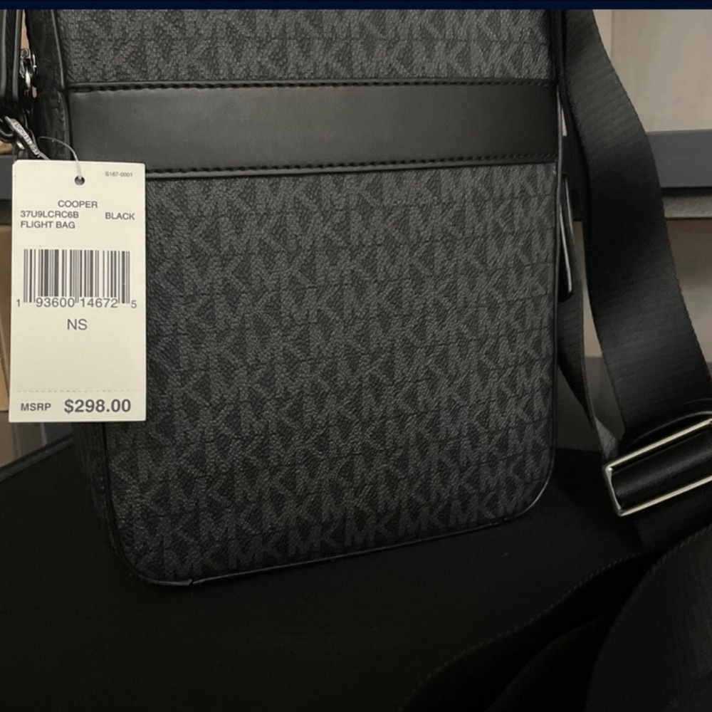 Michael Kors Men's/Women's Unisex Cooper Flight Bag CrossbodyTravel Bag- Black